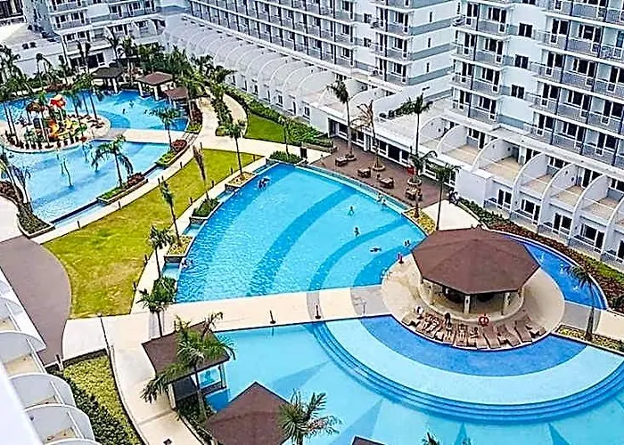 Newly Renovated Shell Residences Mall Of 4*
