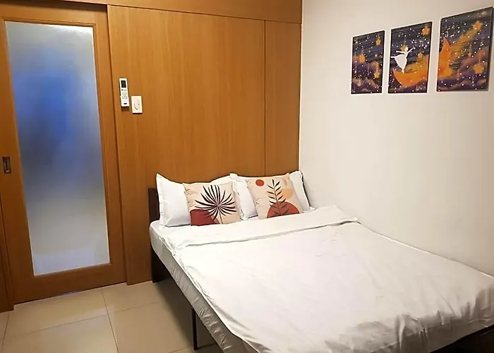 Newly Renovated Shell Residences Mall Of Hotel